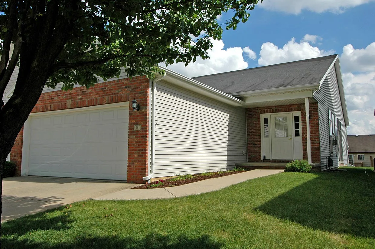 9 Grapevine Dr photo 1