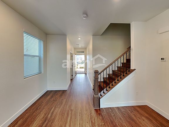 5th image of 1478 Garden Swing Ave