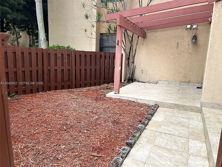 301 W Park Dr #101-11 — Photo 25