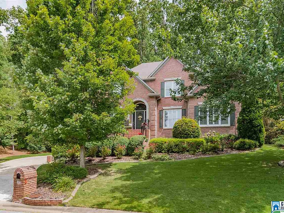 1st image of 522 Bristol Ln