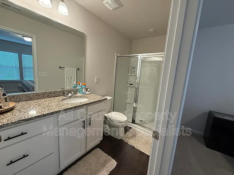 1074 Cornelia St — Photo 7