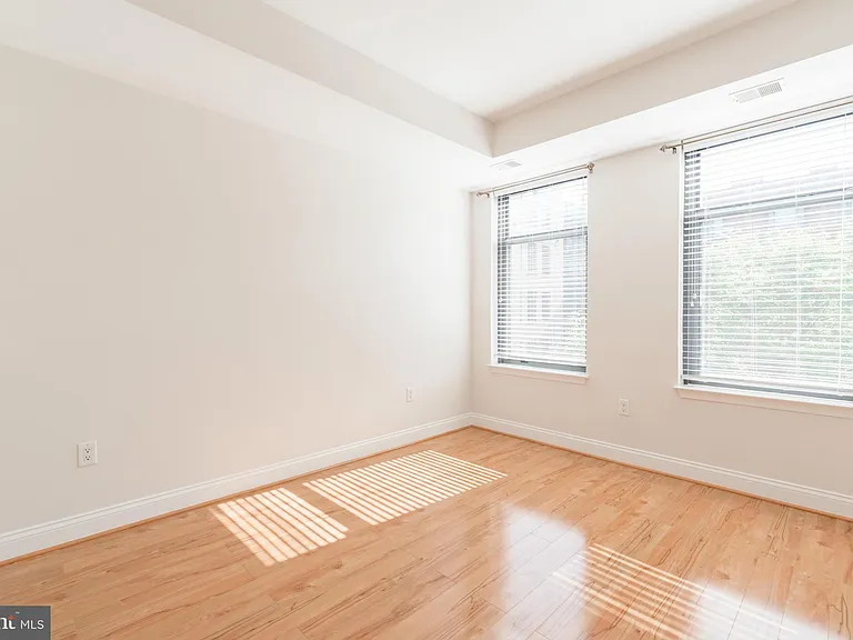 525 N Fayette St #420 — Photo 12