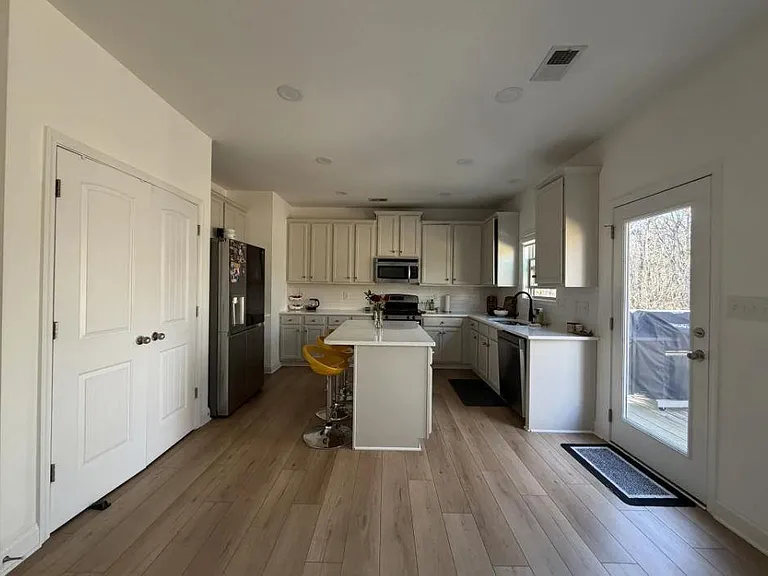 1565 Nightfall Ct — Photo 4
