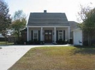 38201 S Lakeview Dr, Prairieville, LA 70769