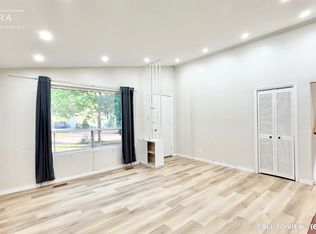 4 Benfrisco Cres #1, Toronto, ON M1H1N1