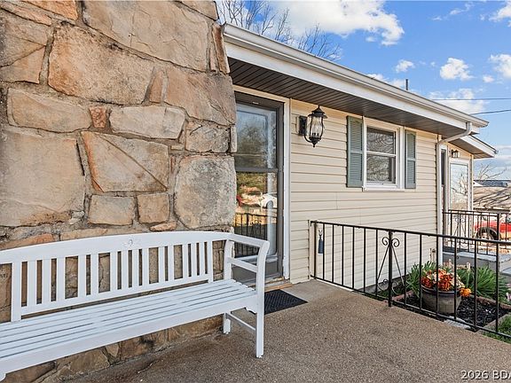 5th image of 90 Arrowhead Beach Rd