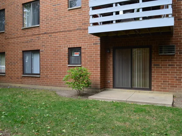 1335 N Winslowe Dr #3B, Palatine, IL 60074