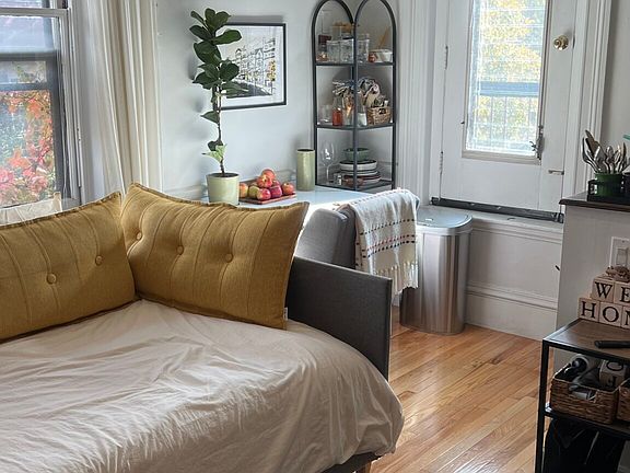 4th image of 49 Brimmer St APT 6