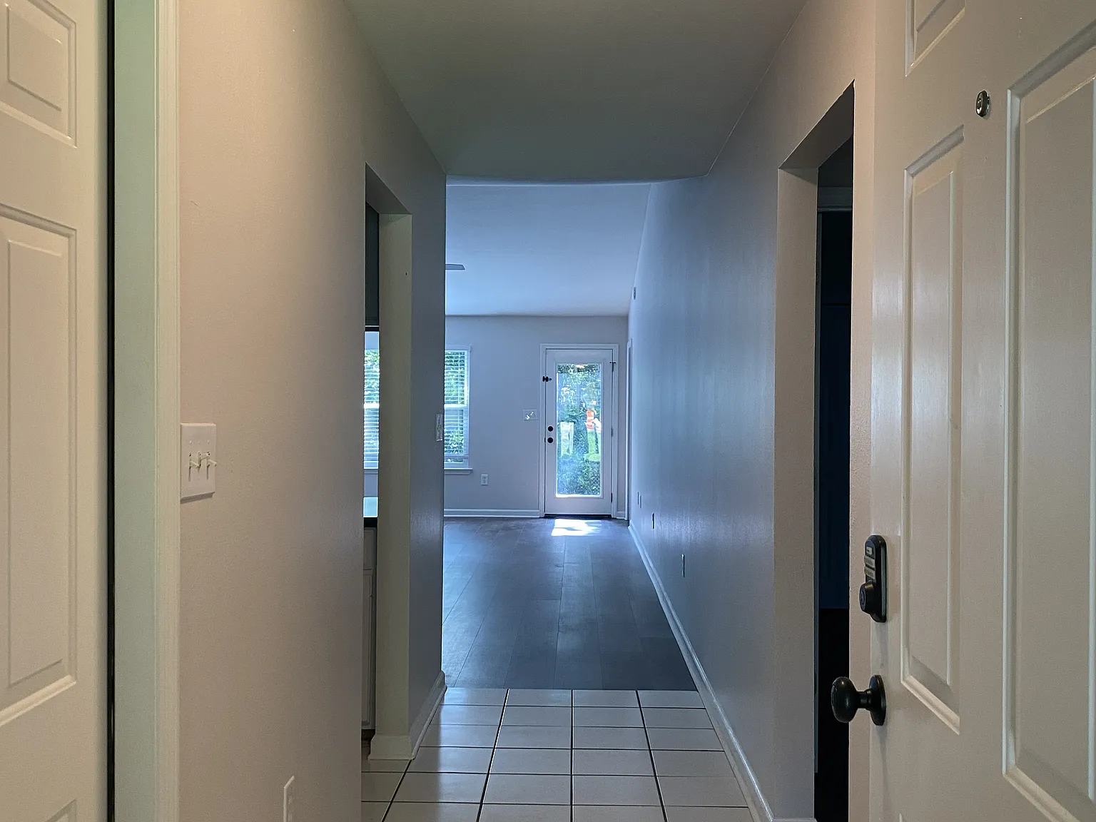 3 bed, 1260 sqft, $2,250 — Photo 2