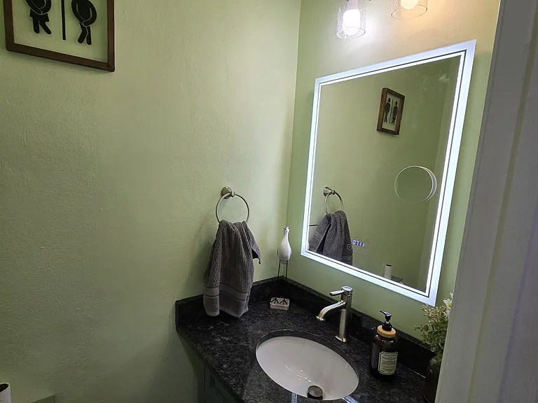 301 E Leicester Ave — Photo 6