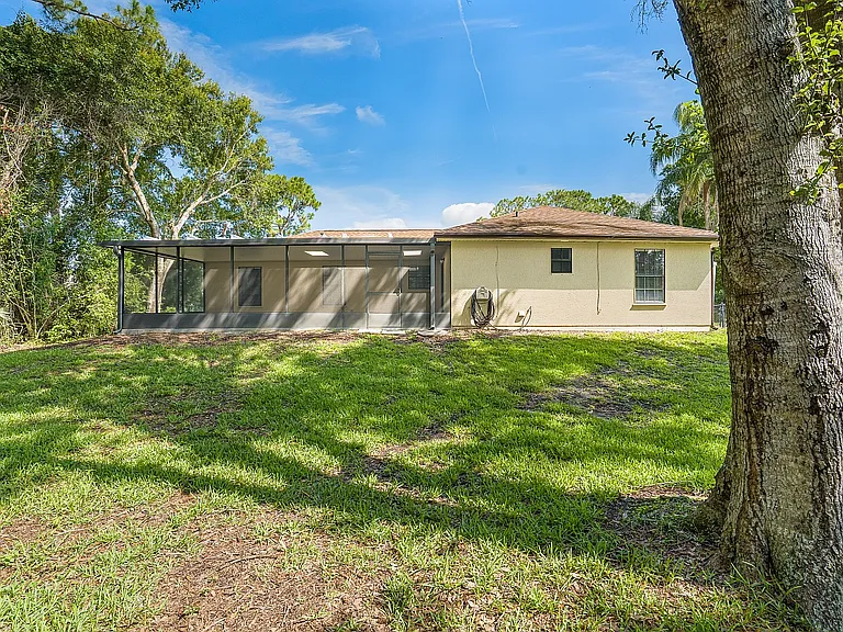 722 Carnival Ter — Photo 38