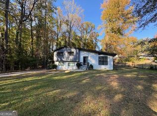 2045 Pine Oak Dr SW, Atlanta, GA 30310