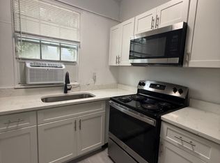 205 S Grove St #4, Eustis, FL 32726