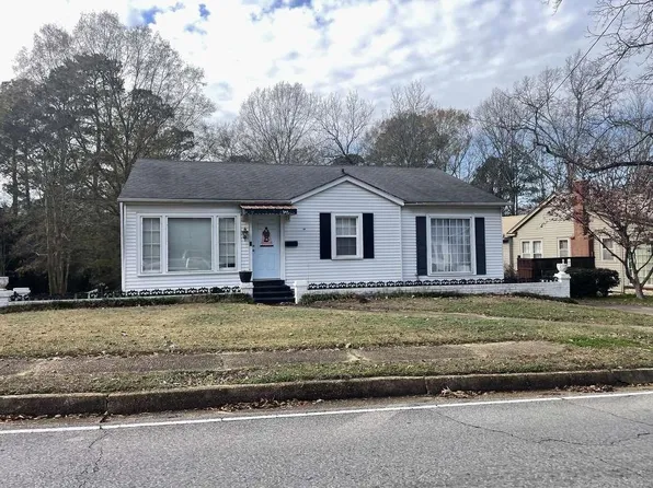 268 Byrd Ave N #A, Philadelphia, MS 39350