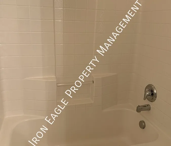 5908 W Port Ln #101 — Photo 14