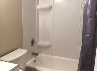 600 Pickett St APT 3, Fisher, IL