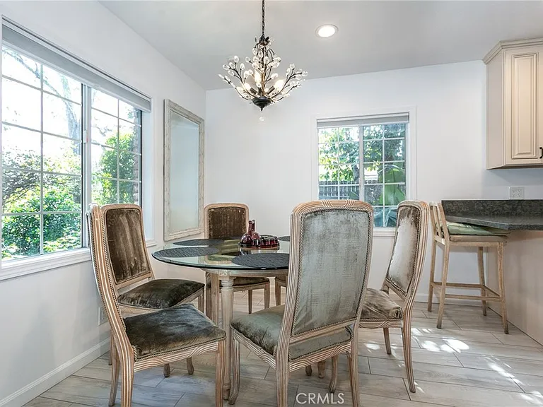 5825 Fulton Ave — Photo 17