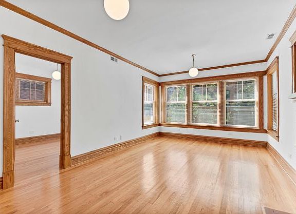 2nd image of 3153 N Hudson Ave #1