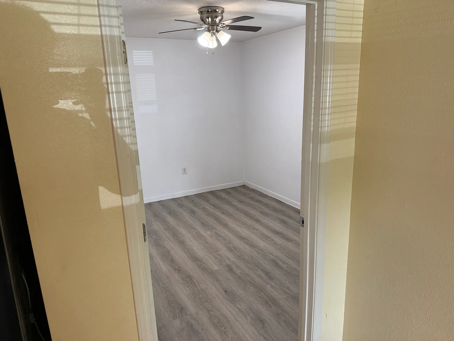 3 bed, $1,600 — Photo 3