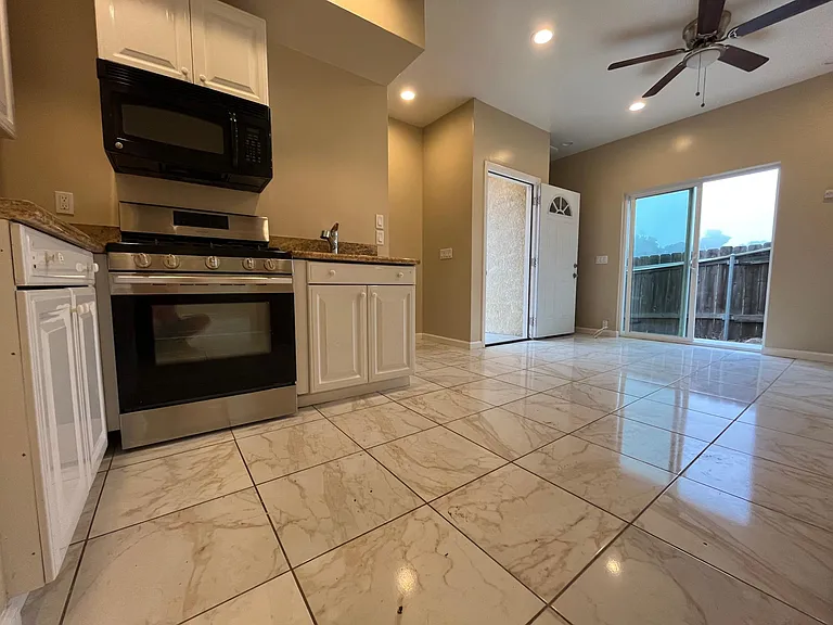 4932 Campanile Dr — Photo 70