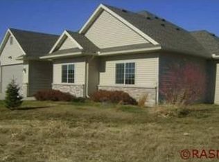 108 Fieldcrest Ct, Mankato, MN 56001