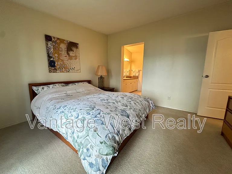 9481 Winchester Rd — Photo 16