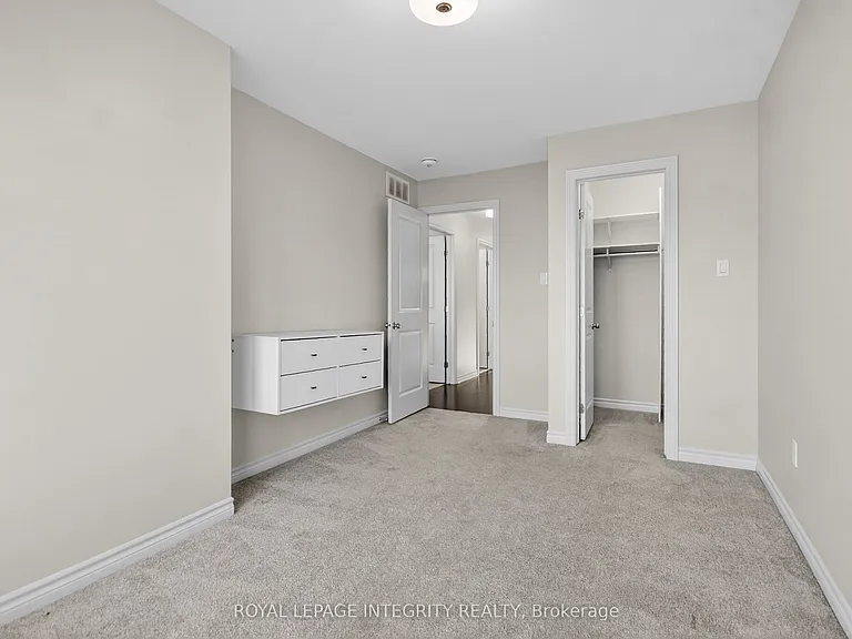 165 Angelonia Cres — Photo 18