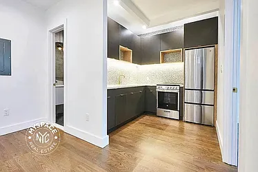 484 Gates Avenue, #4C