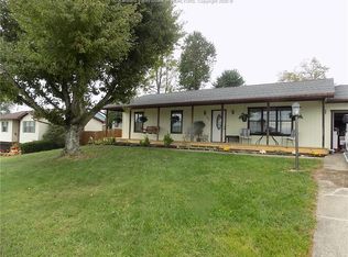 107 Rolling Meadows Rd, Scott Depot, WV 25560