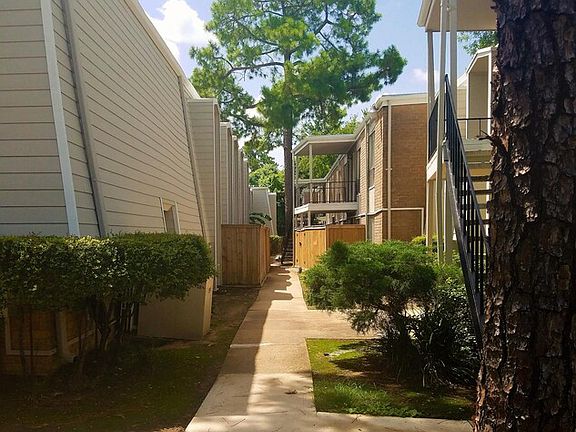 3rd image of 2806 T C Jester Blvd #3021