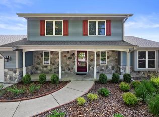 6834 S 35th St, Franklin, WI 53132