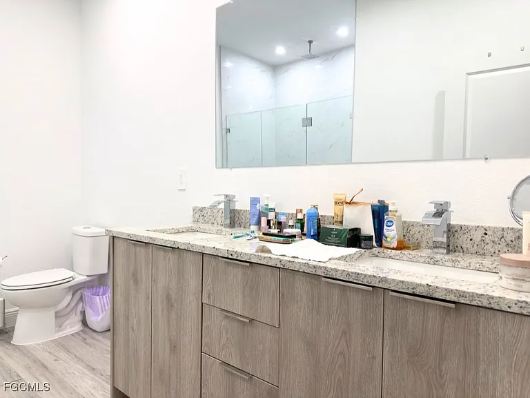 8033 Melody Cir — Photo 10