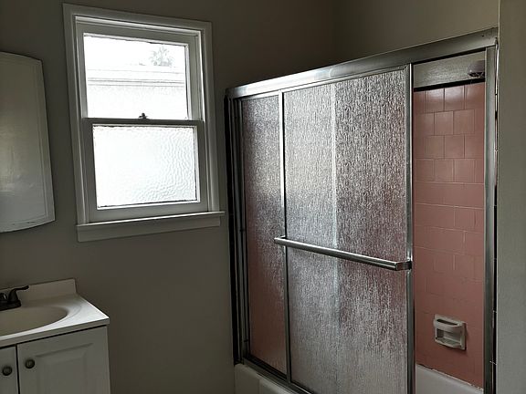 3rd image of 7042 Fulton Ave APT C