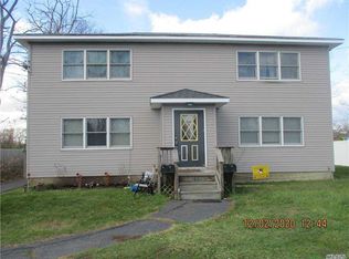 14 N Ocean Ave, Islip, NY 11751