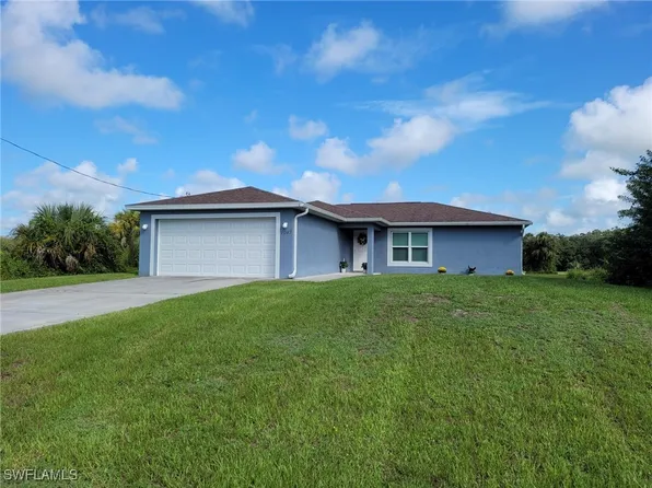 1047 Greenwood Ave, Labelle, FL 33935