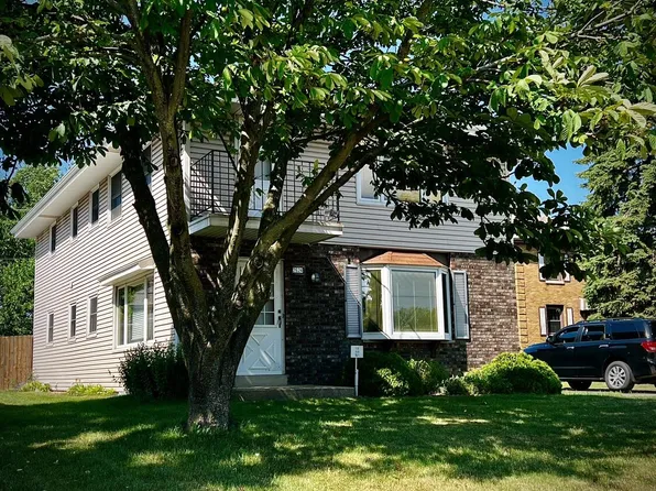 2624 East College AVENUE #2624 A, Cudahy, WI 53110