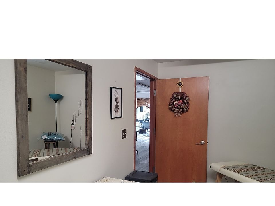 2nd image of 92 NW Glenhart Ave
