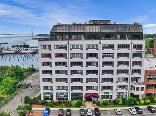 10 Bay Street Lndg APT 6J, Staten Island, NY 10301
