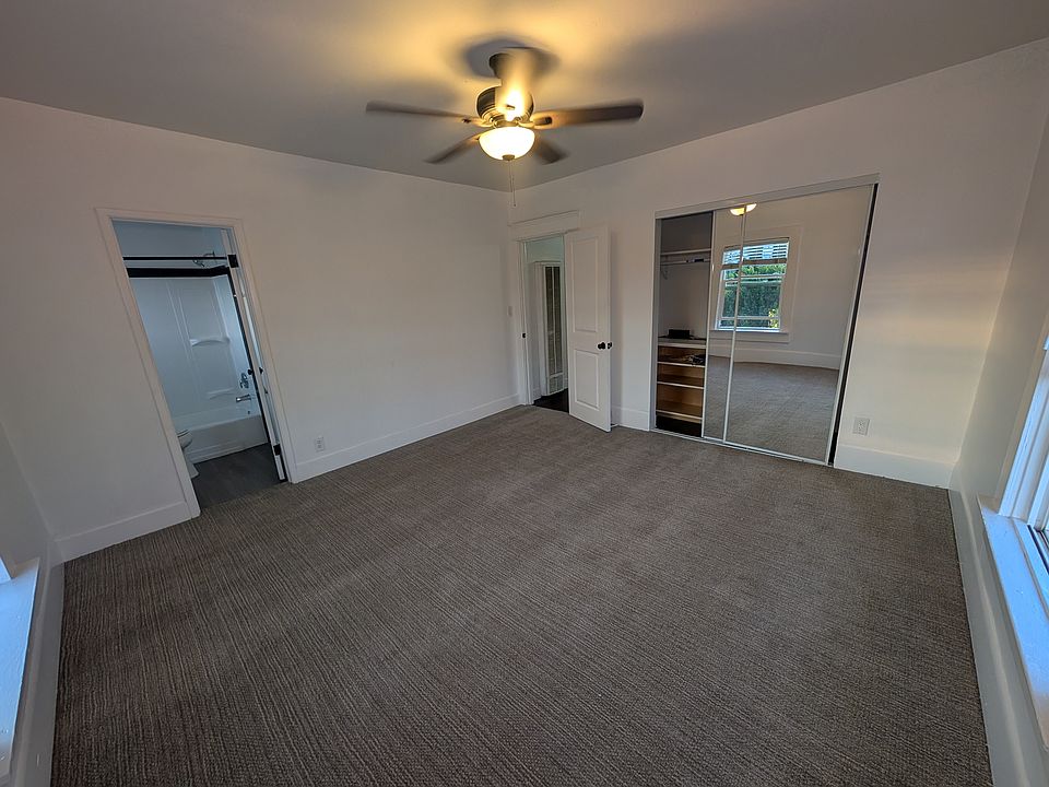 1st image of 208 D Ave