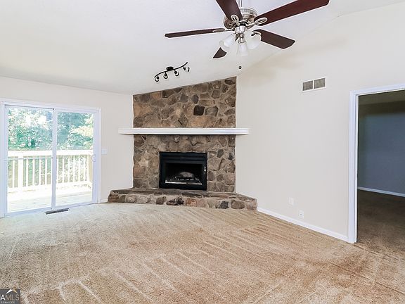 3rd image of 3521 Sandra Dr
