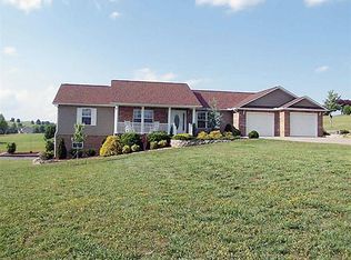 1868 Lakebrook Cir, Dandridge, TN 37725