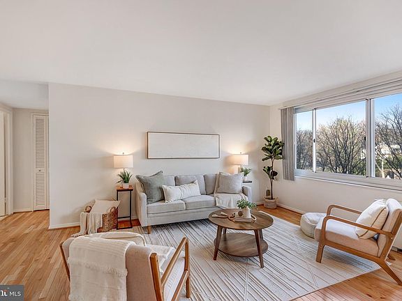 4th image of 1900 Lyttonsville Rd APT 504