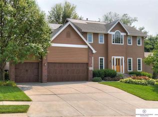 16005 Ames Ave, Omaha, NE 68116