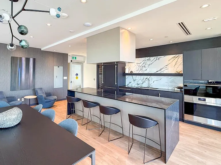 777 Harbourside Dr #406 — Photo 34