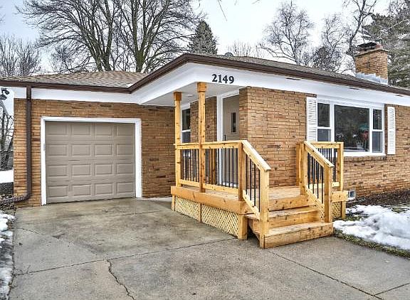 2nd image of 2149 Gardenette Dr N