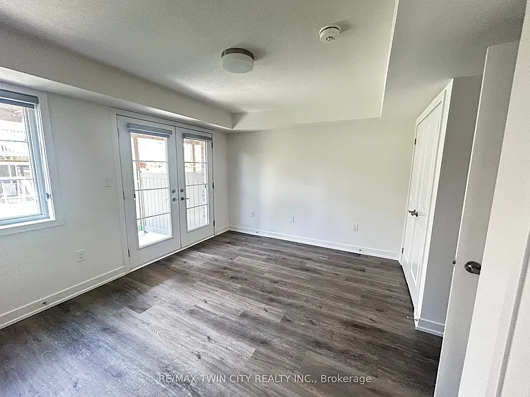 205 W Oak Trl #32 — Photo 7