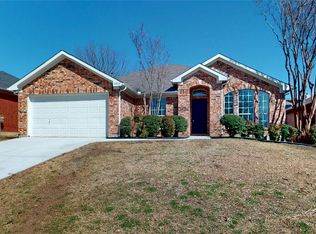 2802 Jennie Wells Dr, Mansfield, TX 76063