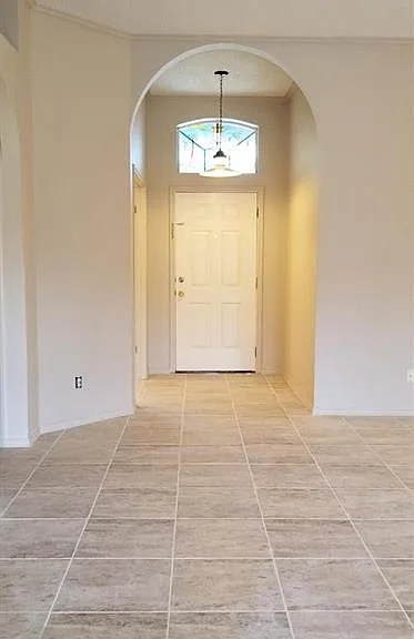 1812 Crown Pointe Blvd — Photo 16