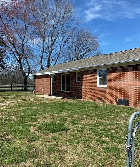 1005 Turkey Creek Dr — Photo 3