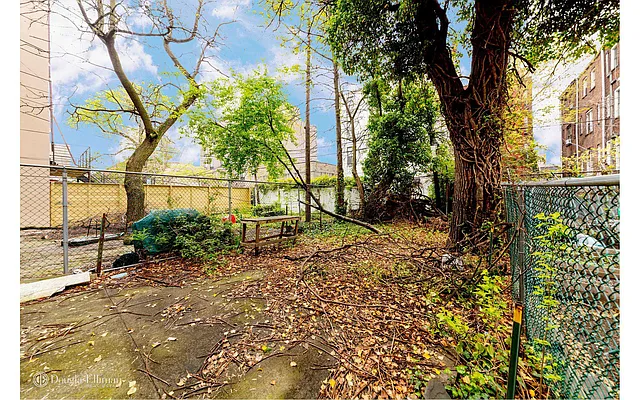 Sold by Douglas Elliman | media 9